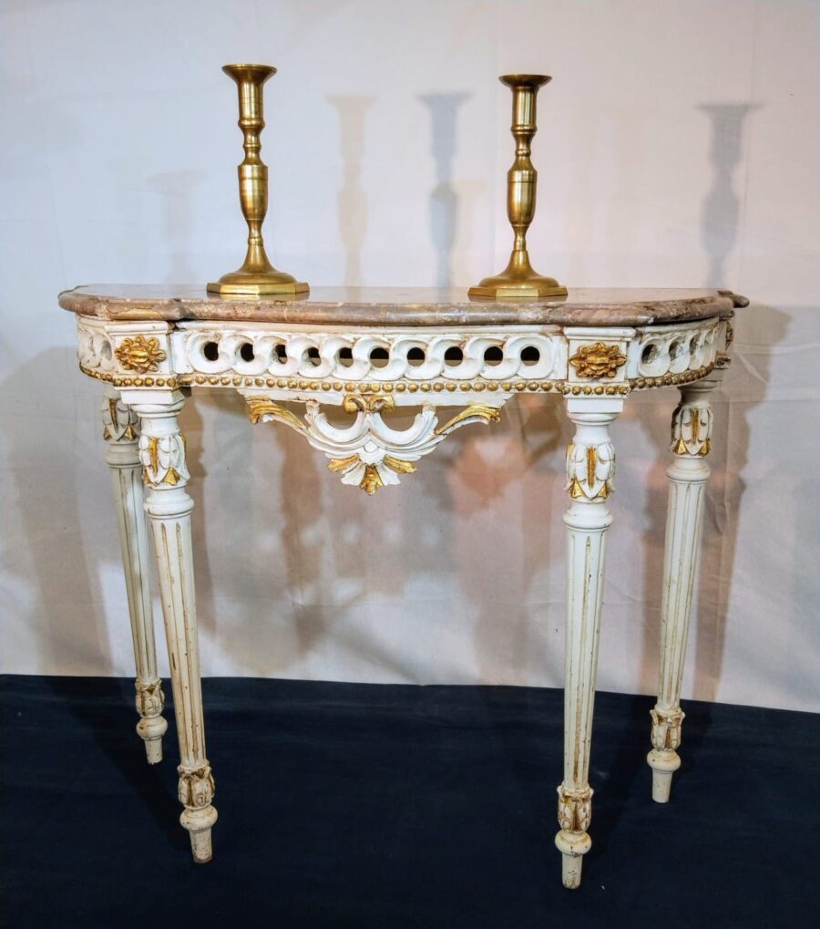 Consola estilo Luis XVI. "Esplendor de una era"