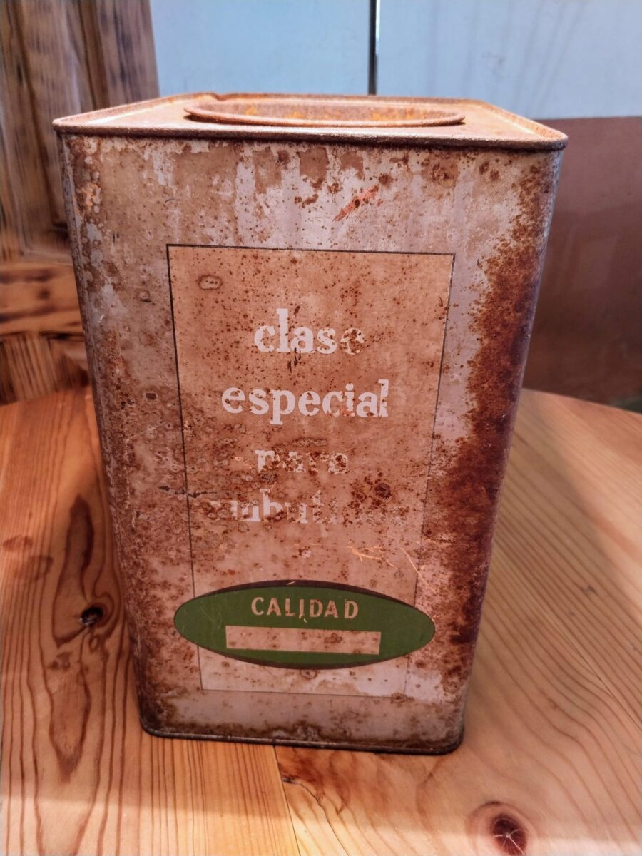 LATA DE PIMENTON VINTAGE - Imagen 2