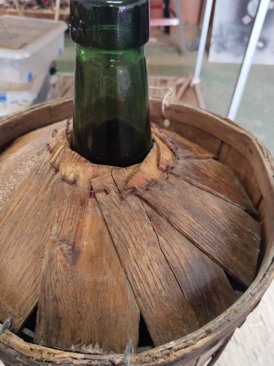ANTIGUA DAMAJUANA RUSTICA - Imagen 2