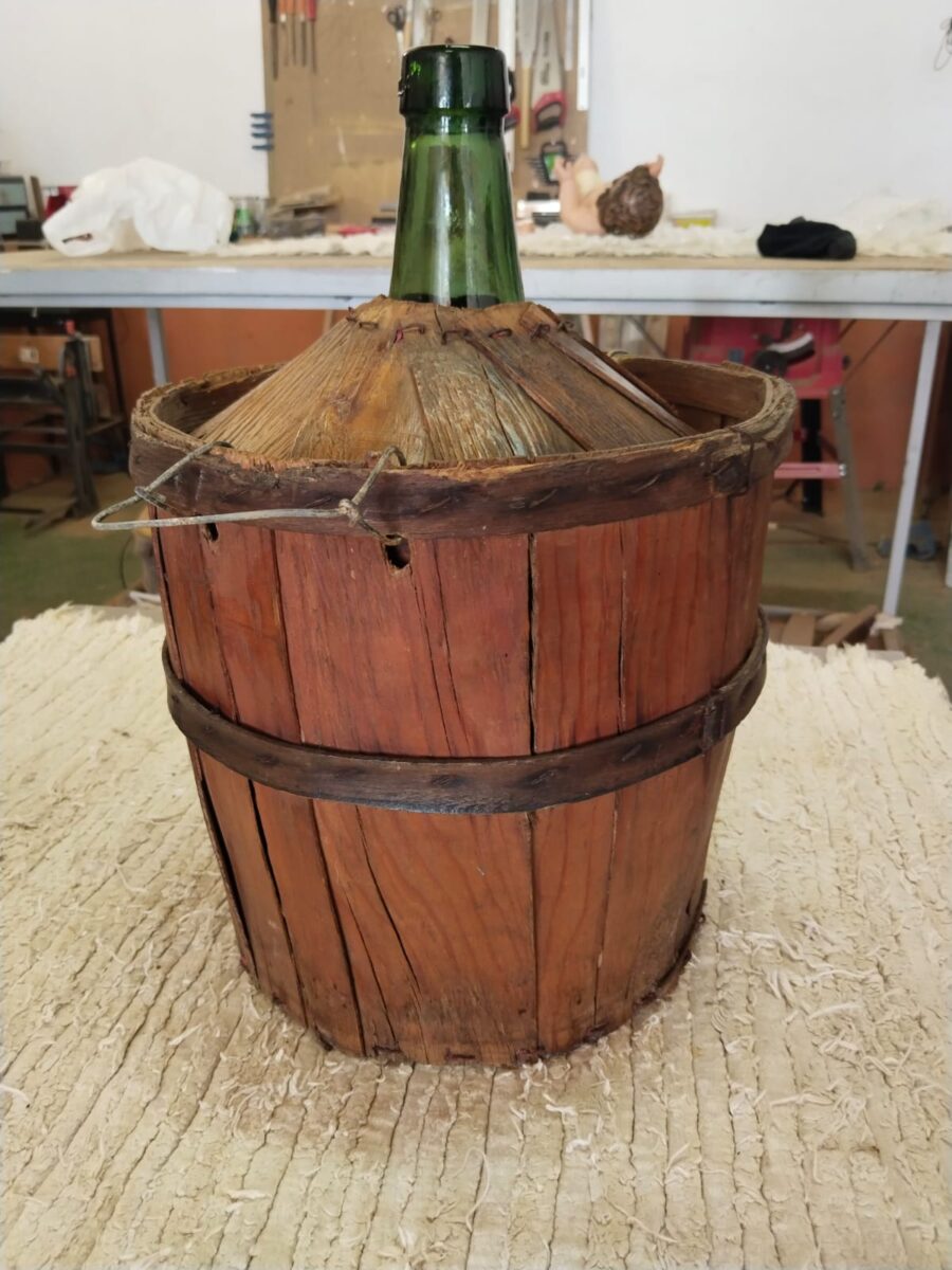 ANTIGUA DAMAJUANA RUSTICA