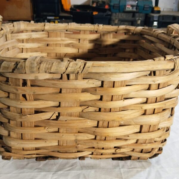 Cesto de Castaño | Autenticidad Trenzada del Siglo XIX