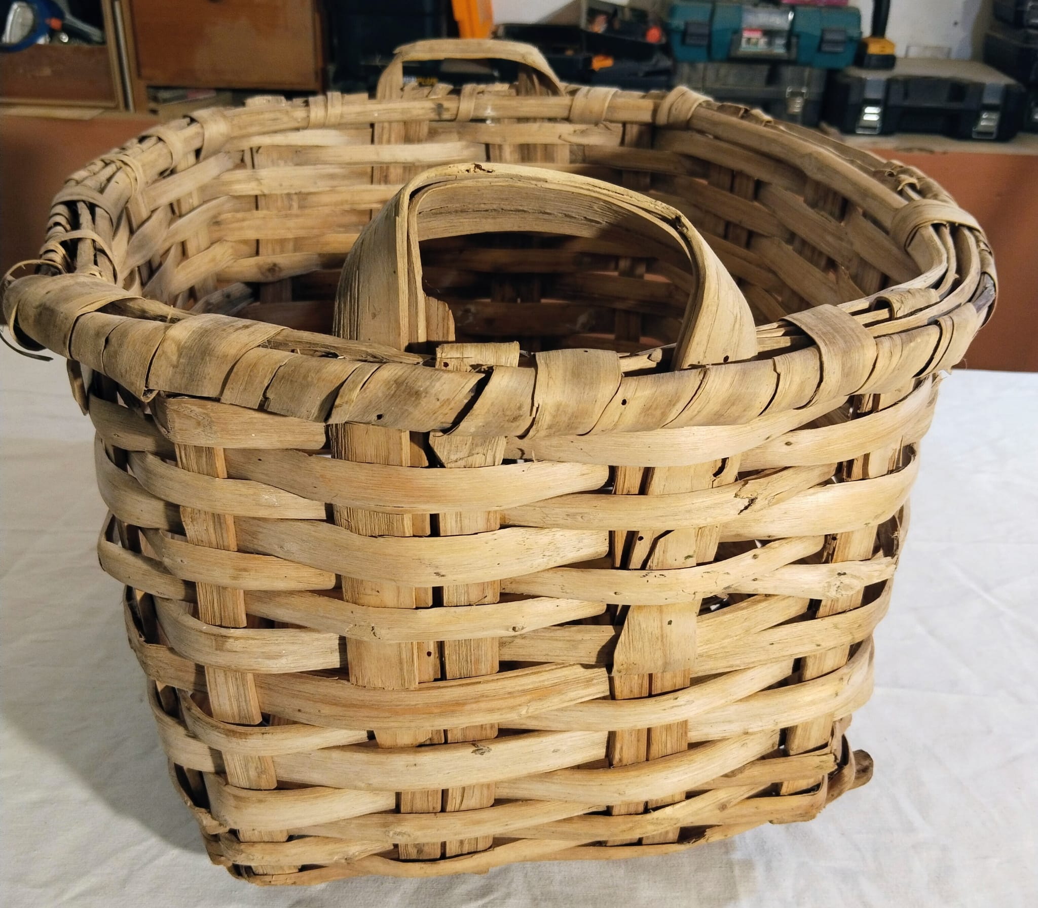 Cesto de Castaño | Autenticidad Trenzada del Siglo XIX - Imagen 2