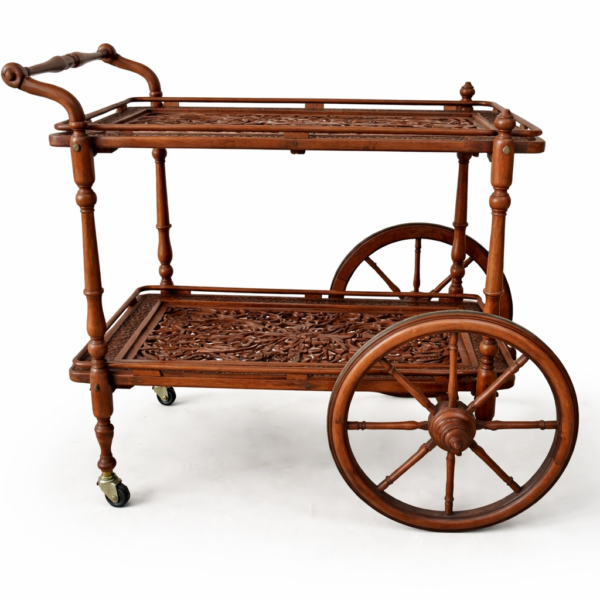 Camarera decorativa tallada en madera noble · Siglo XX