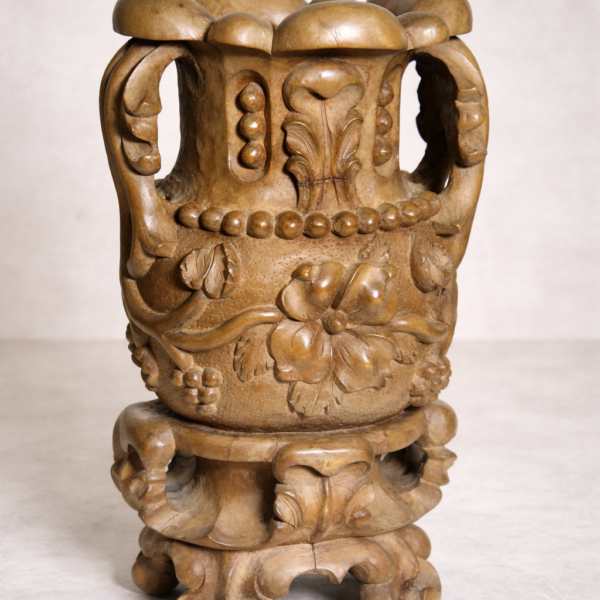 Incensario Oriental de Madera Tallada · China, Finales del Siglo XIX