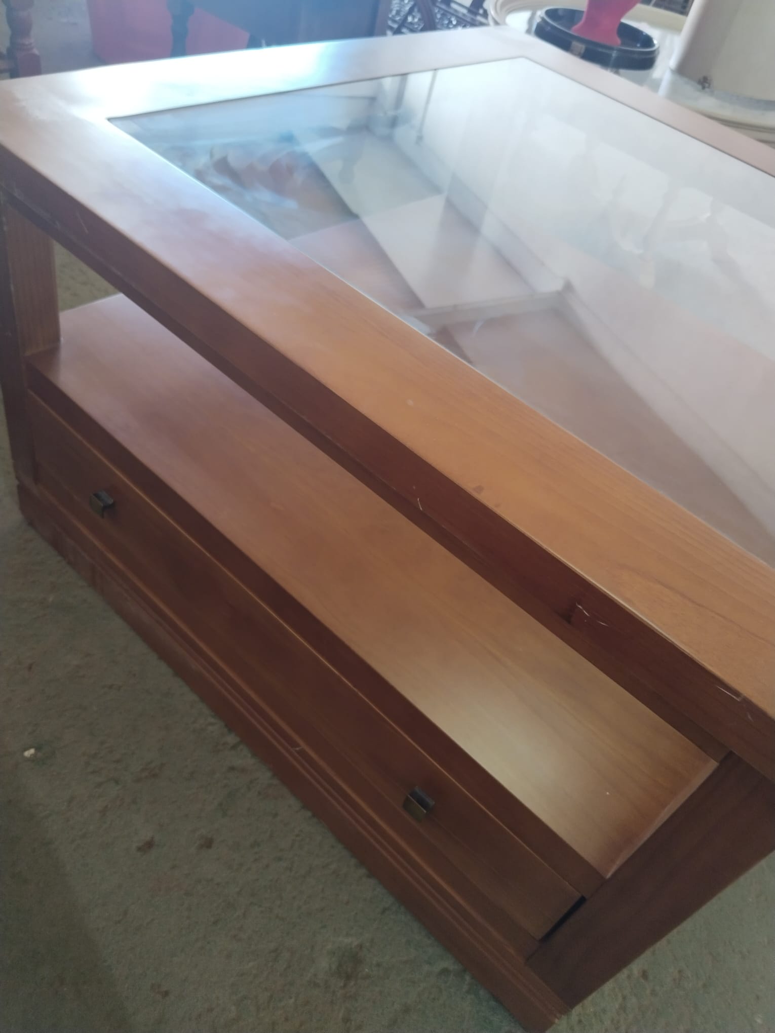 Mesa de centro cuadrada de madera con cristal y cajón de almacenaje - Imagen 3
