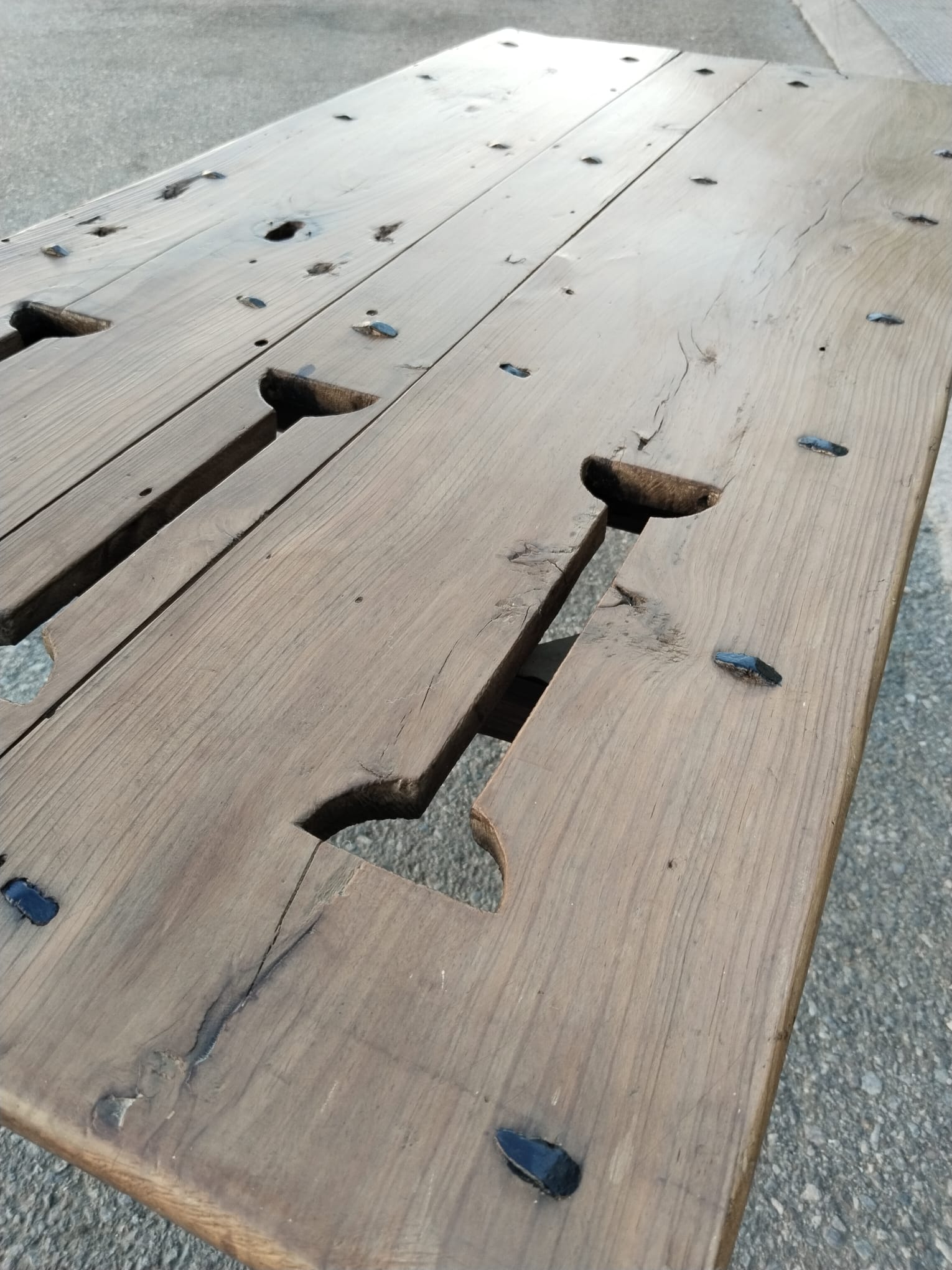 Mesa de madera antigua restaurada – Puerta de alacena de 1890 - Imagen 9