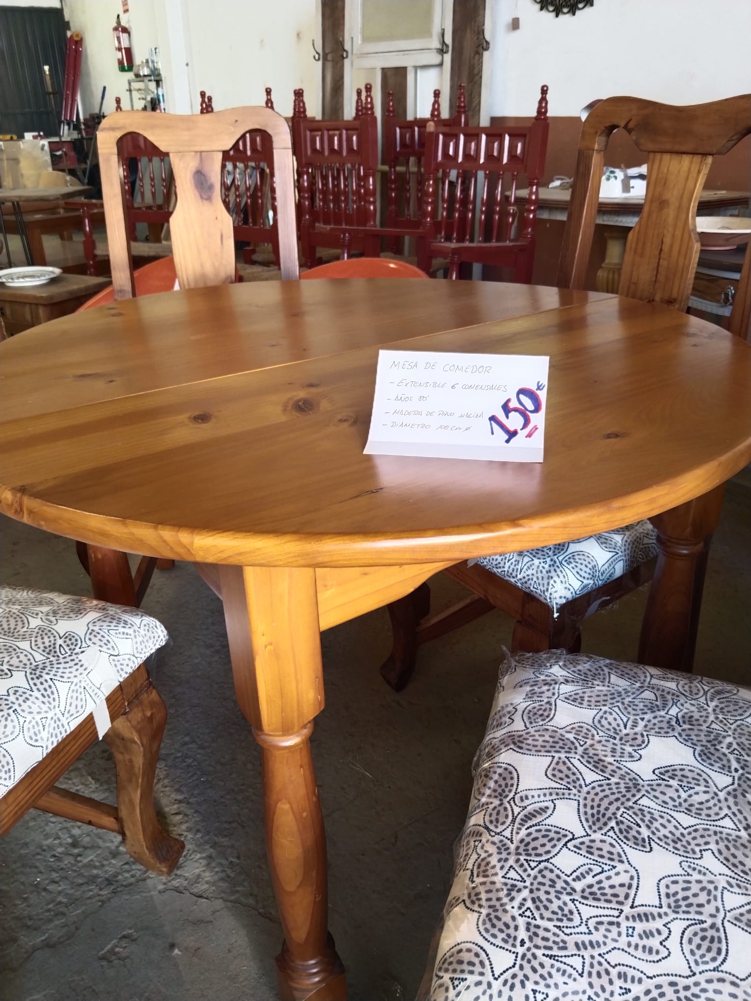 Mesa de comedor redonda extensible de madera de pino macizo para 6 comensales - Imagen 2