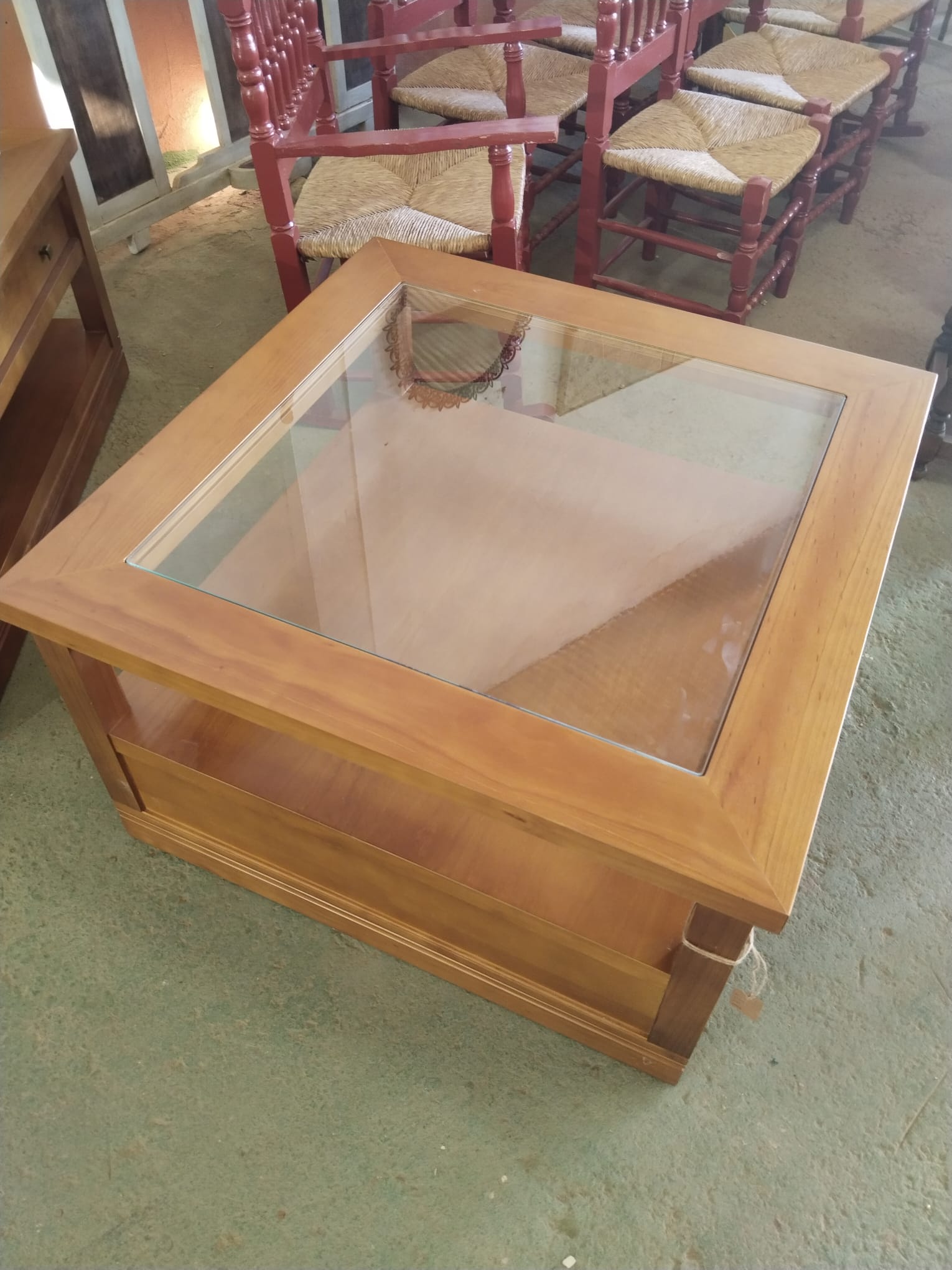 Mesa de centro cuadrada de madera con cristal y cajón de almacenaje - Imagen 2