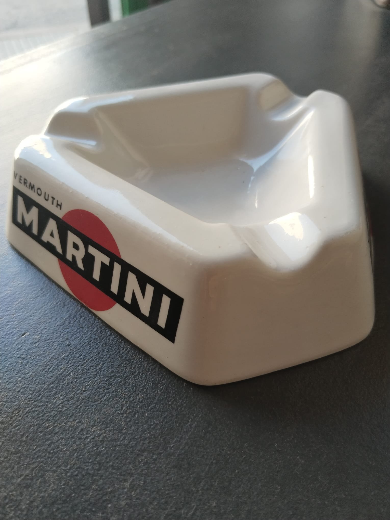 Cenicero Vintage Martini Vermouth de Porcelana | Vetas Restauración