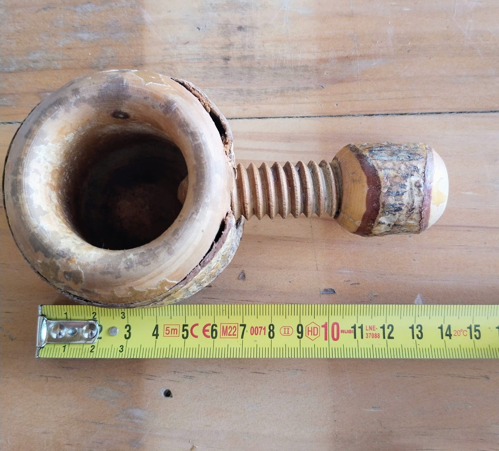 Cascanueces de madera vintage de estilo alpino – Pieza decorativa suiza - Imagen 3