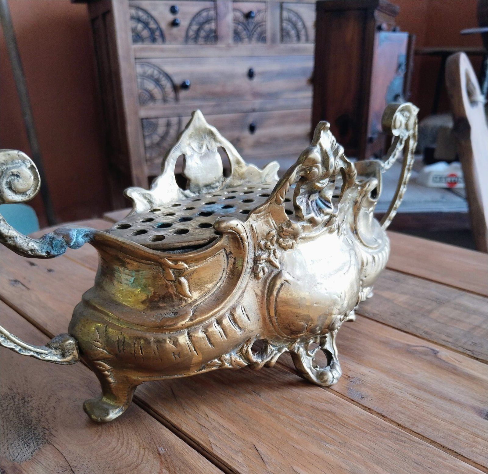 Incensario Antiguo de Metal Dorado con Tapa Calada | Siglo XIX - Imagen 6