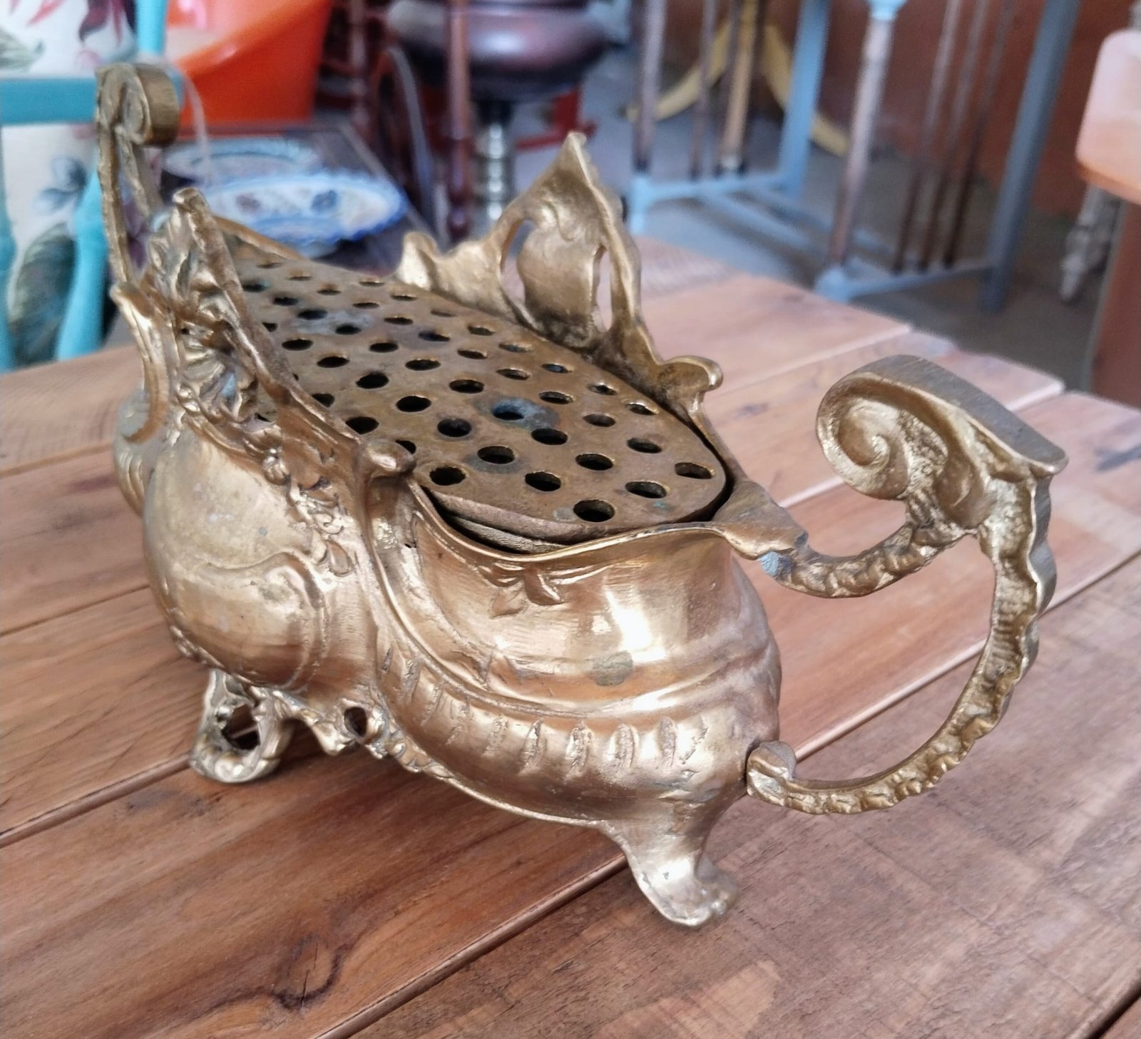 Incensario Antiguo de Metal Dorado con Tapa Calada | Siglo XIX - Imagen 5