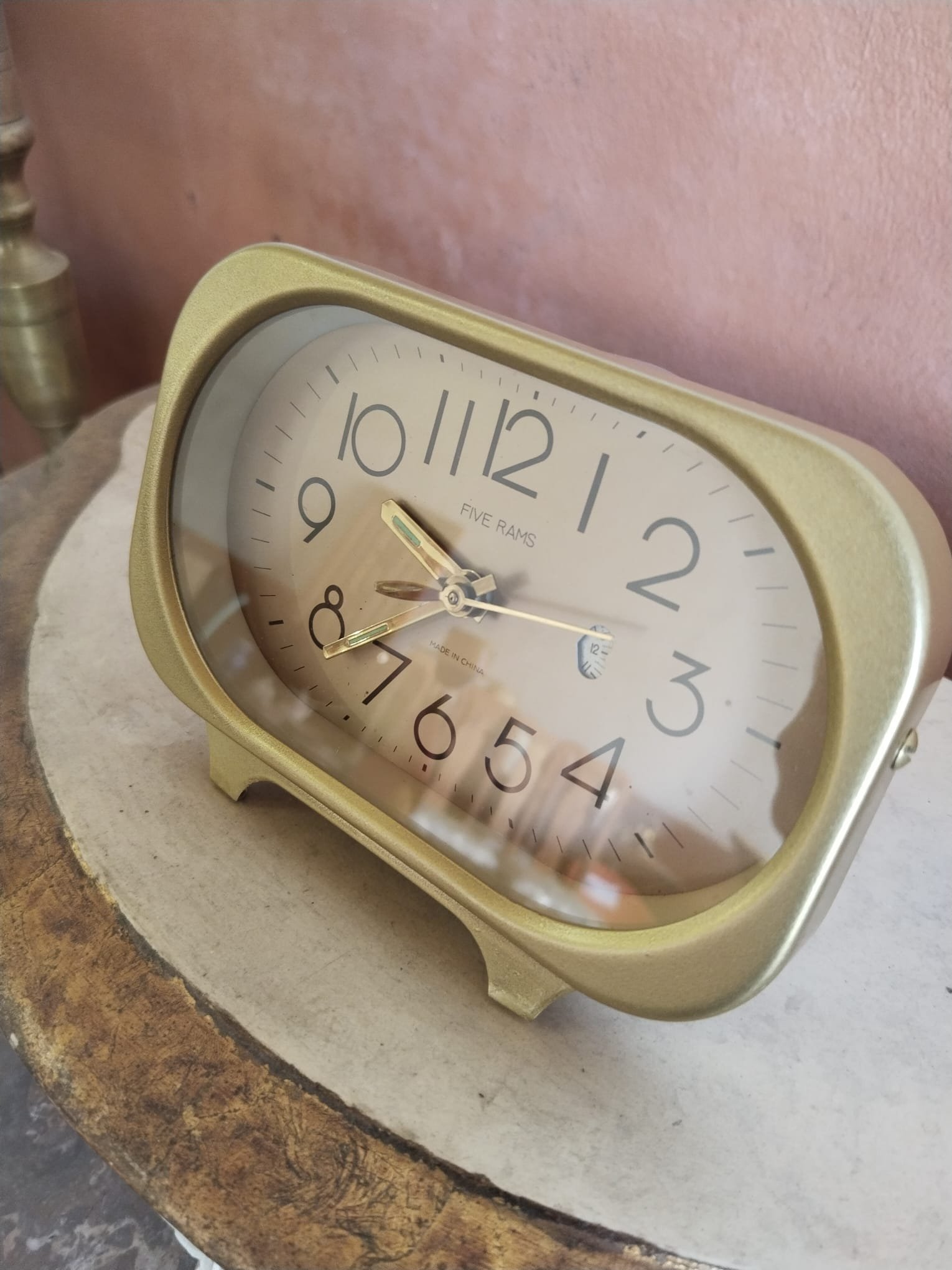 Reloj despertador vintage Five Rams dorado, años 70 - Imagen 5