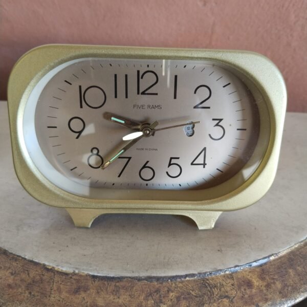 Reloj despertador vintage Five Rams dorado, años 70