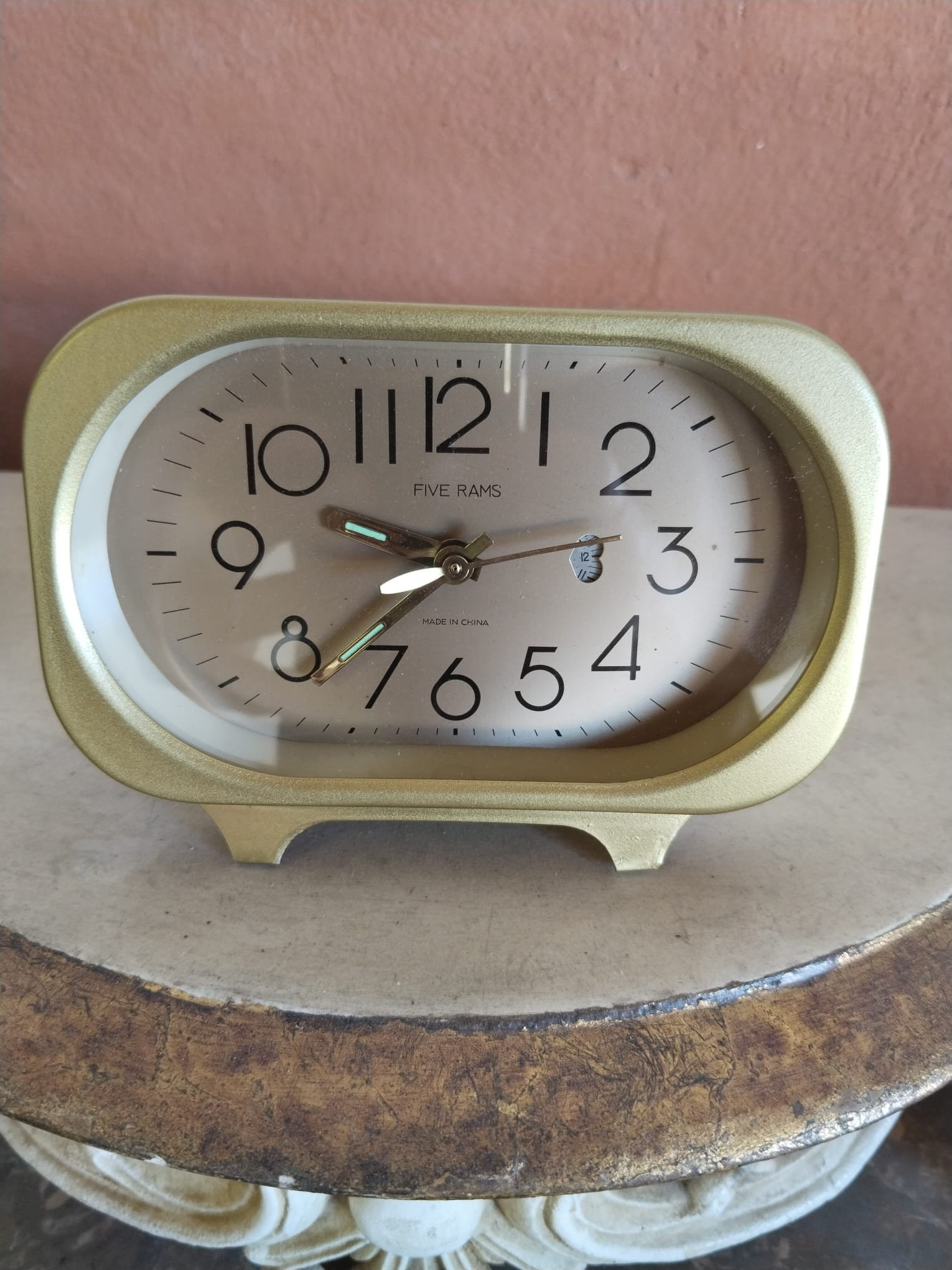 Reloj despertador vintage Five Rams dorado, años 70