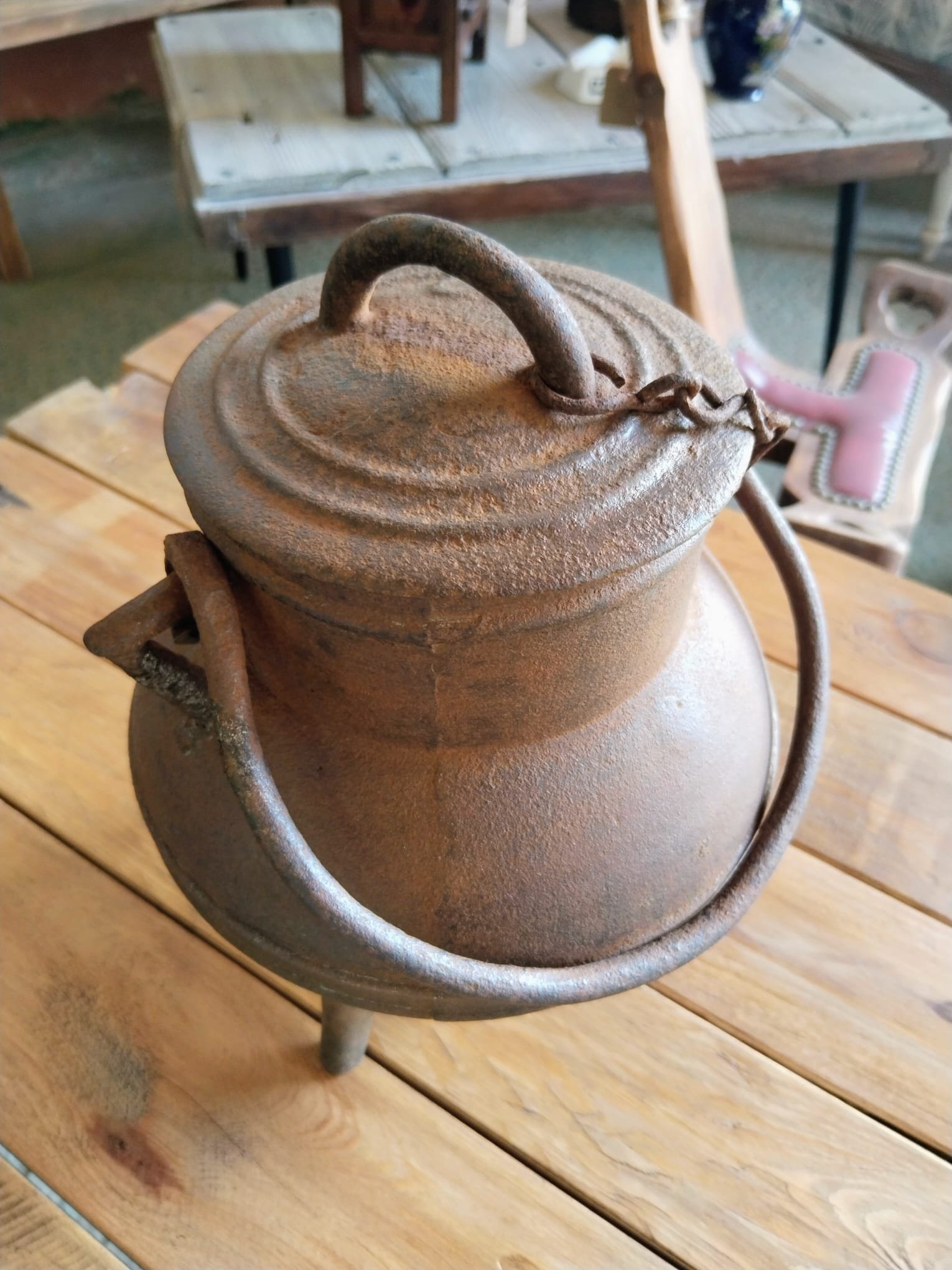 Pote Antiguo de Hierro con Tapa y Tres Patas | Siglo XVIII-XIX - Imagen 4