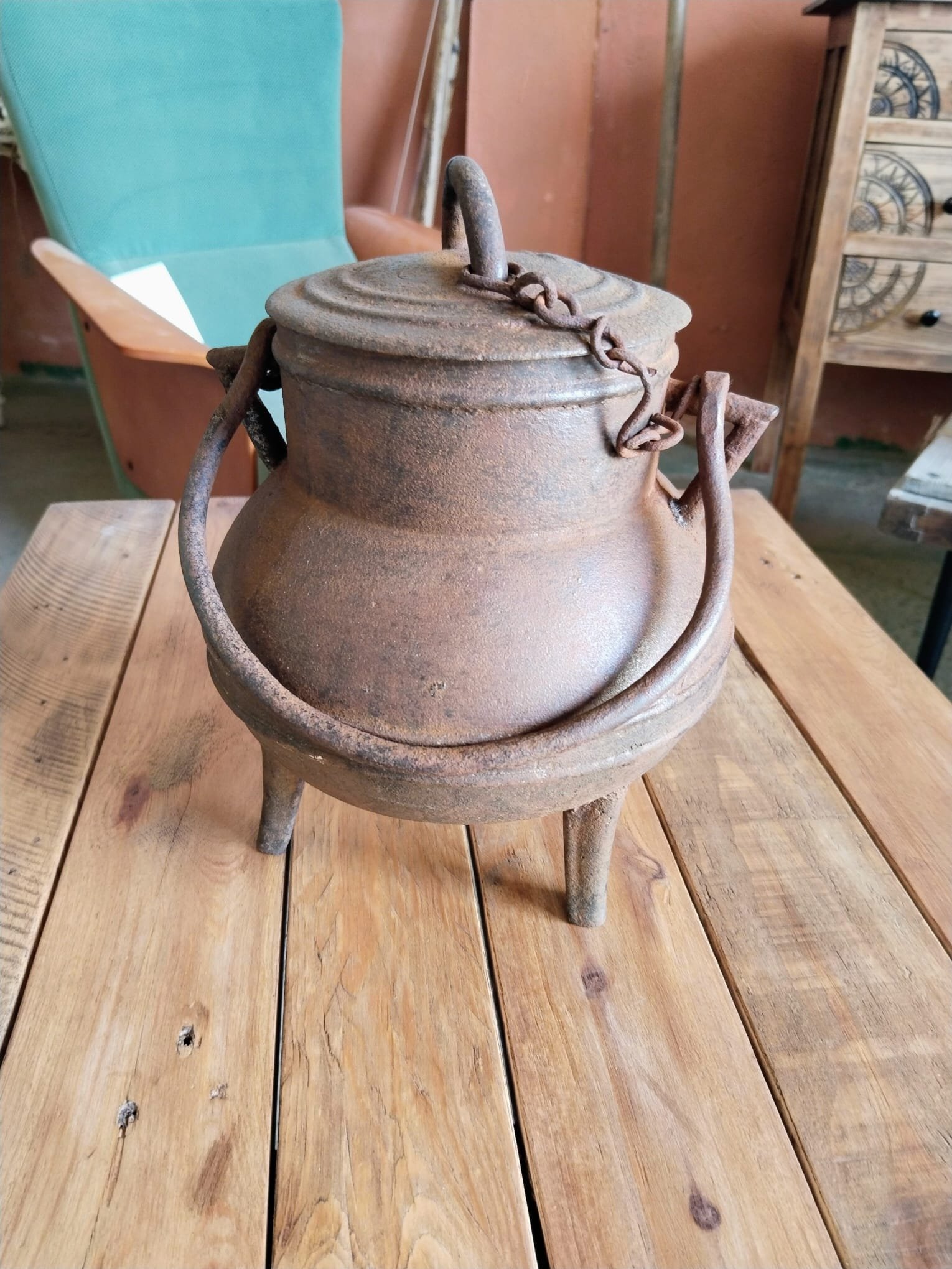 Pote Antiguo de Hierro con Tapa y Tres Patas | Siglo XVIII-XIX - Imagen 5