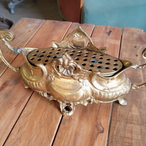 Incensario Antiguo de Metal Dorado con Tapa Calada | Siglo XIX